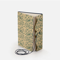 Taccuino con laccio pagine a righe<br>Copertina rigida - Xilografato