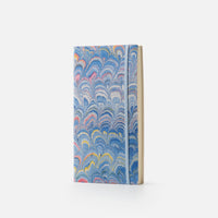 Taccuino pagine a puntini con elastico<br>Copertina morbida - Collezione cottonpaper “Pavoni”