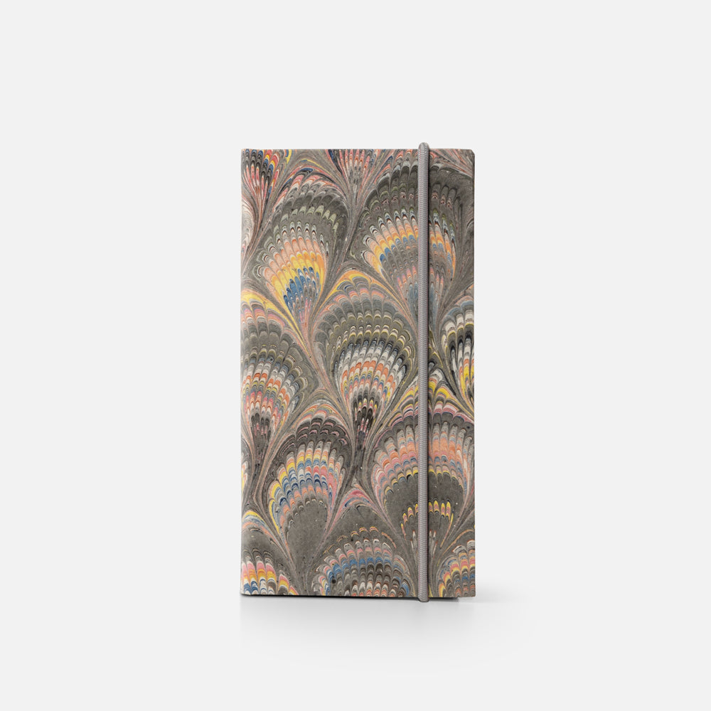 Taccuino pagine a righe con elastico<br>Copertina rigida - Collezione Pavoni