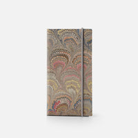 Taccuino pagine a righe con elastico<br>Copertina rigida - Collezione Pavoni