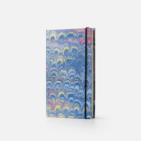 Taccuino pagine a righe con elastico<br>Copertina rigida - Collezione Pavoni
