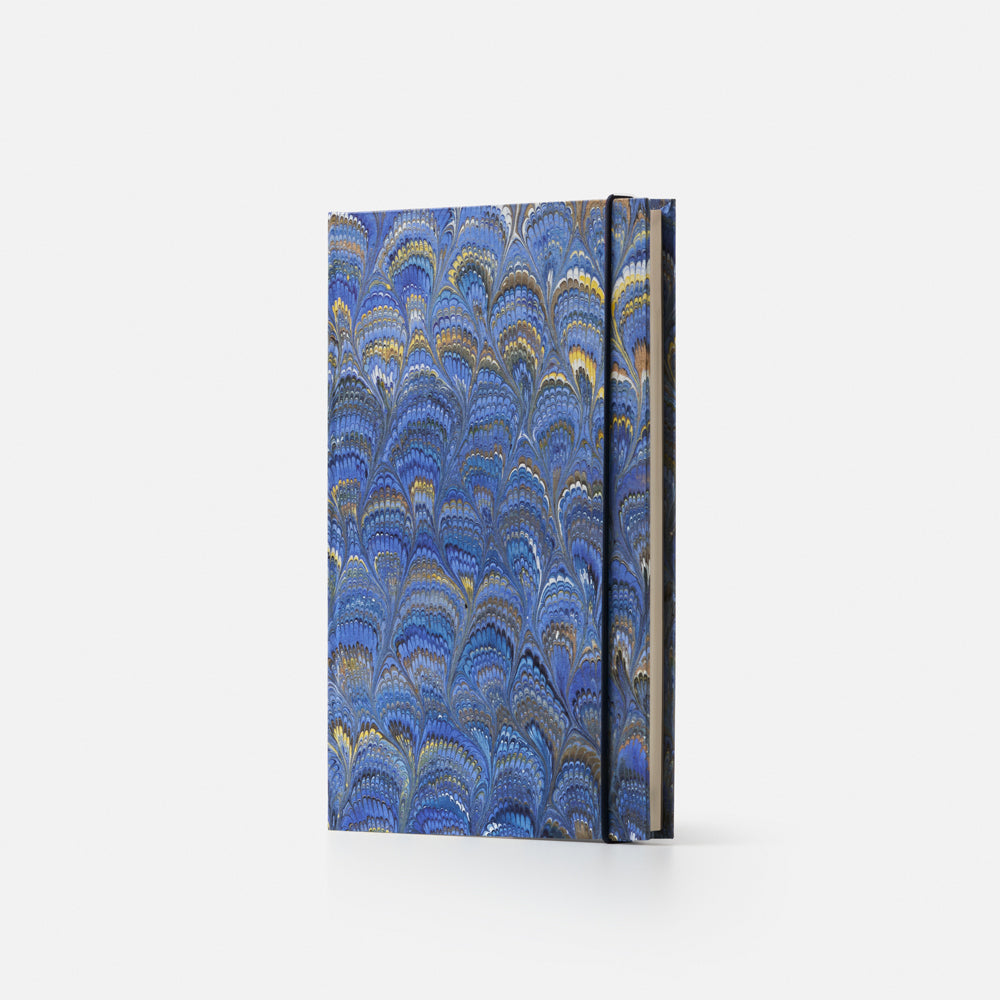 Taccuino pagine a righe con elastico<br>Copertina rigida - Collezione Pavoni