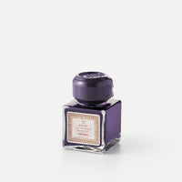 Cubic ink bottle with box