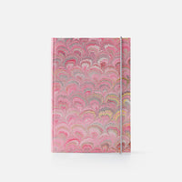 Taccuino pagine a righe con elastico<br>Copertina rigida - Collezione Pavoni